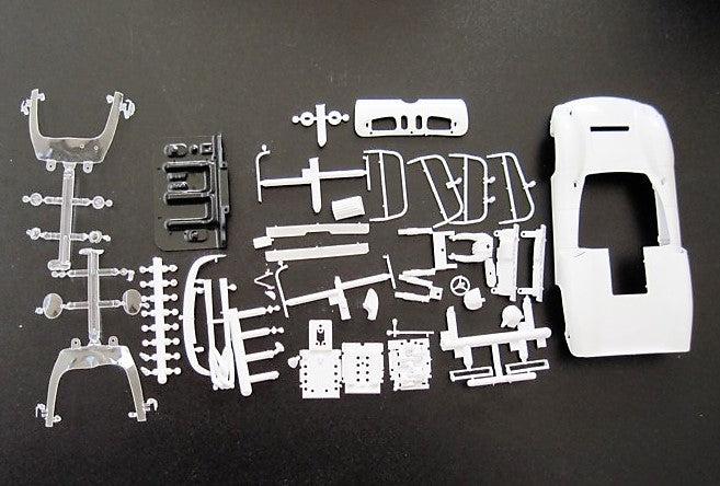 ThunderSlot BOK002 - Lola T70 Spyder Complete White Body Kit