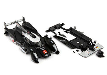 Slot.It CS24Lb - Audi R18 decorated body with chassis and pick-up