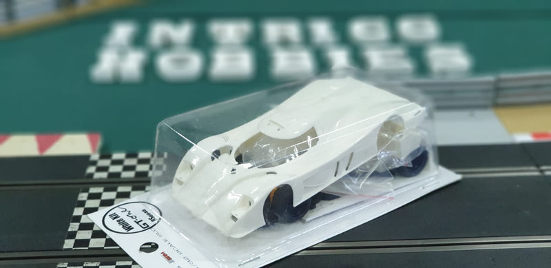 RevoSlot RS0046 - Toyota GT-One White Kit