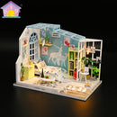 S922Z - "Family Nap" Bedroom (w/acrylic dust cover, tool set)