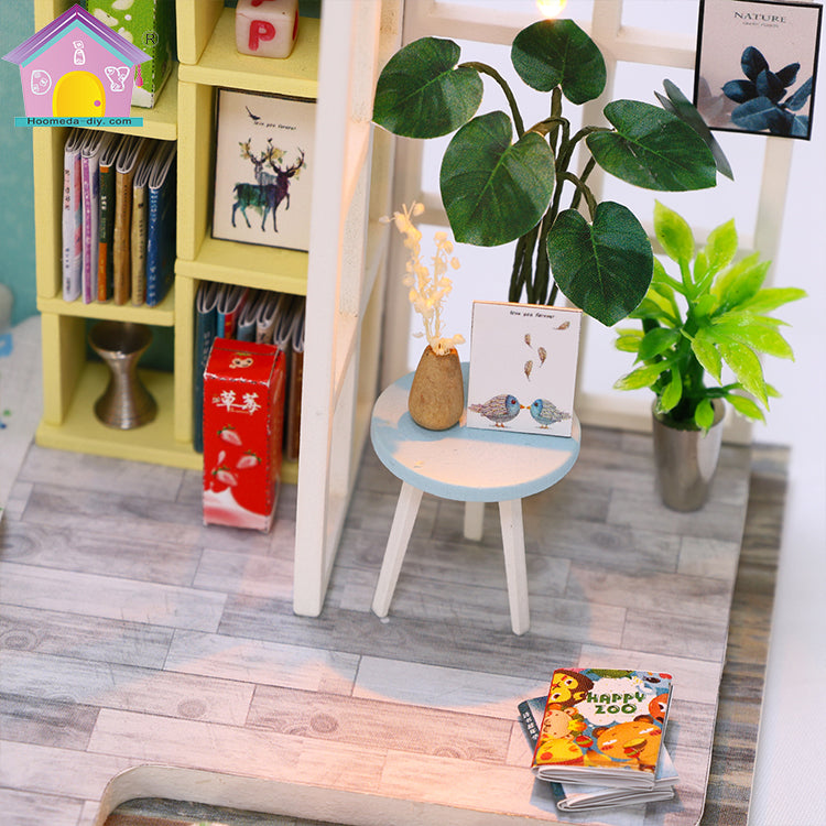 S922Z - "Family Nap" Bedroom (w/acrylic dust cover, tool set)