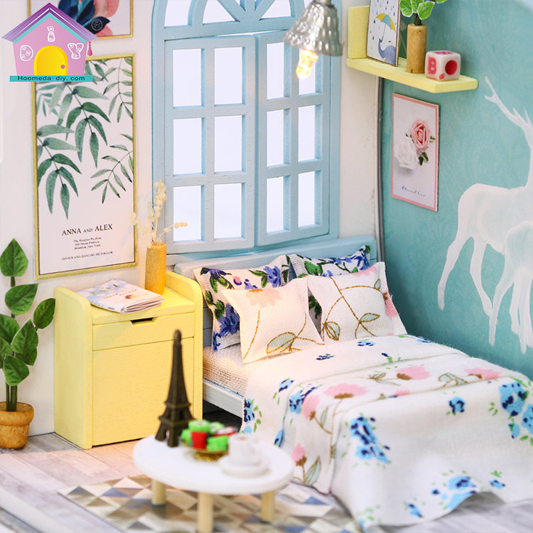 S922Z - "Family Nap" Bedroom (w/acrylic dust cover, tool set)